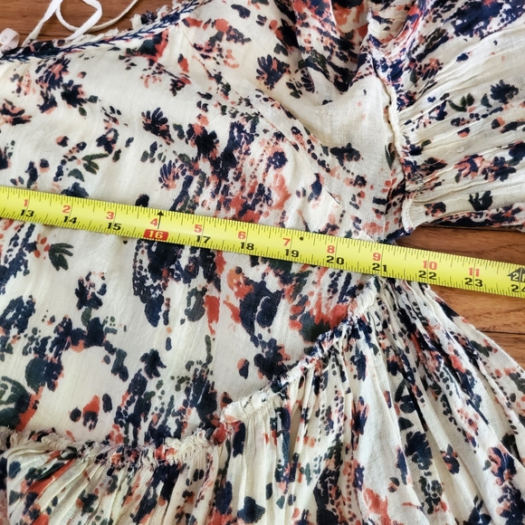 Free People Oversized Floral Print Off Shoulder or On Top - Picture 11 of 16